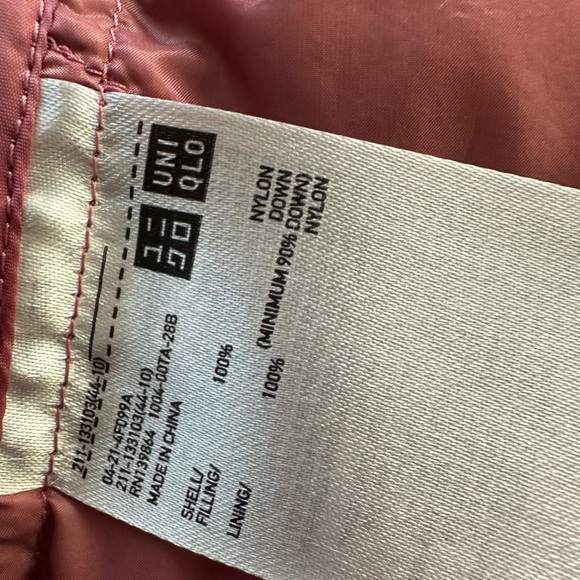 Uniqlo Women's Mauve Puffer Jacket - Picture 7 of 7